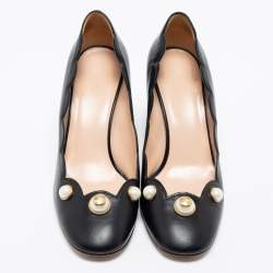 Pre Owned Gucci Black Scalloped Leather Pearl Embellished Willow Block Heel Pumps Size 37.5