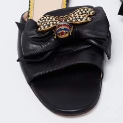 مملوكة مسبقًا صندل فلات غوتشي جلد أسود مزخرف نحلة مقاس 39