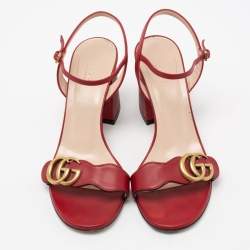 مملوكة مسبقًا صندل غوتشي مارمونت جلد أحمر سير كاحل مزين بشعار الماركة جي جي مقاس 38