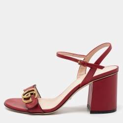 مملوكة مسبقًا صندل غوتشي مارمونت جلد أحمر سير كاحل مزين بشعار الماركة جي جي مقاس 38