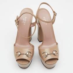 مملوكة مسبقًا Gucci Beige Leather Claudie Horsebit Platform Block Heel Ankle Strap Sandals Size 38.5