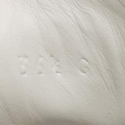 مملوكة مسبقًا حذاء رياضي غوتشي أيس جلد أبيض مرصع سبايك ولؤلؤ صناعي عنق منخفض مقاس 36.5