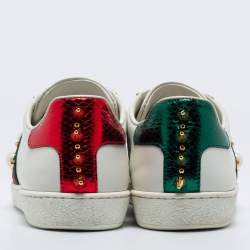 مملوكة مسبقًا حذاء رياضي غوتشي أيس جلد أبيض مرصع سبايك ولؤلؤ ص ناعي عنق منخفض مقاس 36.5