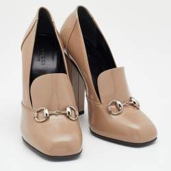 مملوكة مسبقًا Gucci Beige Patent Leather Horsebit Block Heel Pumps Size 38.5