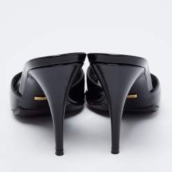 مملوكة مسبقًا Gucci Black Leather Slide Sandals Size 38