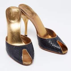 Pre Owned حذاء سلايد غوتشي جلد ثعبان أسود مقدمة مفتوحة كعب مرصع مقاس 40