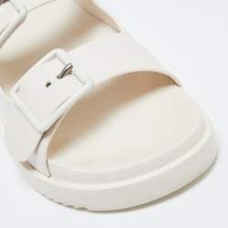 Pre Owned Gucci White Rubber Mini Double G Logo Dusty Ankle Strap Flat Sandals Size 38