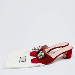 Pre Owned Gucci Red Velvet Bee/Faux Pearl Mid-Heel Slide Sandals Size 40