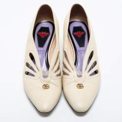 Pre Owned حذاء كعب عالي غوتشي بيريث جلد كريمي مزين قصات مفرغة مزين جي جي مقاس 39