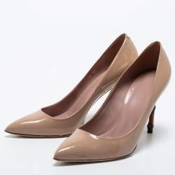 Pre Owned Gucci Beige Patent Pointed Toe Bamboo Heel Pumps Size 38