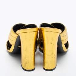 مملوكة مسبقًا Gucci Gold Quilted Leather Webby Mules Size 39