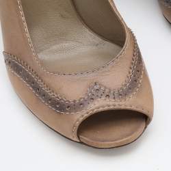 مملوكة مسبقًا Gucci Brown Brogue Leather Open Toe Microguccissima Wedge Pumps Size 38.5