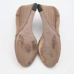 مملوكة مسبقًا Gucci Brown Brogue Leather Open Toe Microguccissima Wedge Pumps Size 38.5