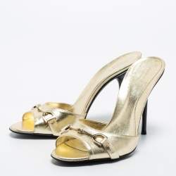 مملوكة مسبقًا Gucci Gold Leather Horsebit Open Toe Slide Sandals Size 37.5