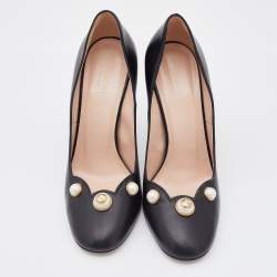 Pre Owned Gucci Black Leather Pearl Embellished Pumps Size 38