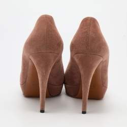 Gucci Pink Suede Round Toe Pumps Size 40