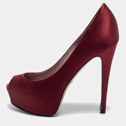 Pre Owned Gucci Burgundy Satin Peep Toe Platform Pumps Size 36.5