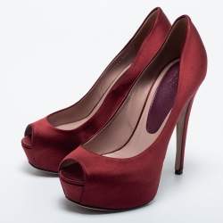 Pre Owned Gucci Burgundy Satin Peep Toe Platform Pumps Size 36.5