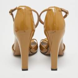 Pre Owned Gucci Beige Patent Leather T-Strap Sandals Size 38