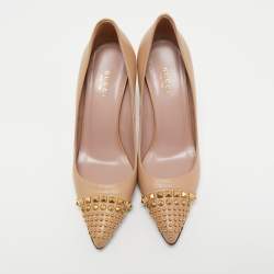 مملوكة مسبقًا Gucci Beige Leather Studded Coline Pumps Size 36