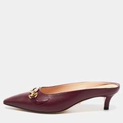 مملوكة مسبقًا Gucci Burgundy Leather Zumi Mules Size 37