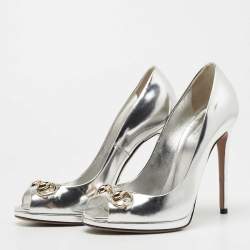 Pre Owned Gucci Silver Leather Horsebit Peep Toe Pumps Size 37