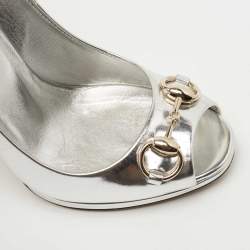Pre Owned Gucci Silver Leather Horsebit Peep Toe Pumps Size 37
