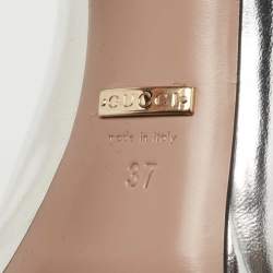 Pre Owned Gucci Silver Leather Horsebit Peep Toe Pumps Size 37