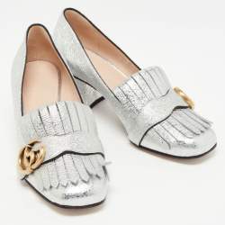 مملوكة مسبقًا Gucci Silver Laminated Leather Double G Fringe Pumps Size 36