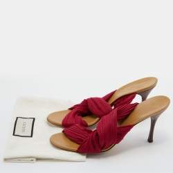 مملوكة مسبقًا Gucci Red Pleated Fabric Slide Sandals Size 39.5