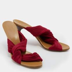 مملوكة مسبقًا Gucci Red Pleated Fabric Slide Sandals Size 39.5