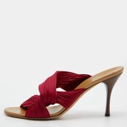 مملوكة مسبقًا Gucci Red Pleated Fabric Slide Sandals Size 39.5