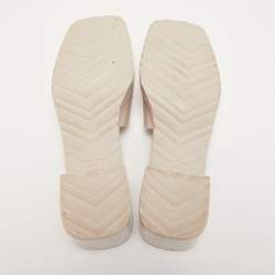 Pre Owned Gucci Light Grey Logo Embossed Rubber Slide Sandals Size 40