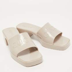 Pre Owned Gucci Light Grey Logo Embossed Rubber Slide Sandals Size 40