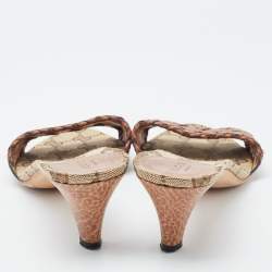 مملوكة مسبقًا Gucci Brown Leather Slide Sandals Size 37.5