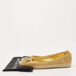 مملوكة مسبقًا Gucci Gold Woven Fabric and Leather Logo Ballet Flats Size 39