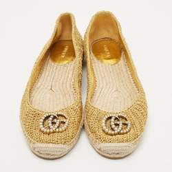 مملوكة مسبقًا Gucci Gold Woven Fabric and Leather Logo Ballet Flats Size 39