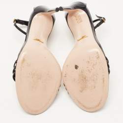 مملوكة مسبقًا Gucci Black Patent Leather Ilse Ankle Strap Sandals Size 39.5