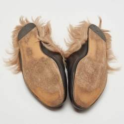 مملوكة مسبقًا Gucci Black Leather and Fur Princetown Flat Mules Size 39.5
