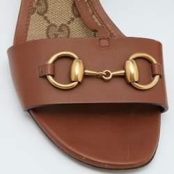 مملوكة مسبقًا Gucci Brown Leather Horsebit T-Strap Block Heel Sandals Size 37.5