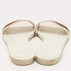 مملوكة مسبقًا Gucci White Guccissima Leather and Canvas Web Flat Slides Size 39.5