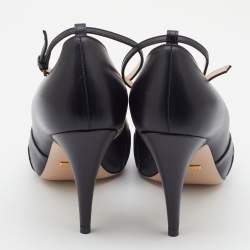 Pre Owned Gucci Black Leather Ankle Strap Peep Toe Sandals Size 38