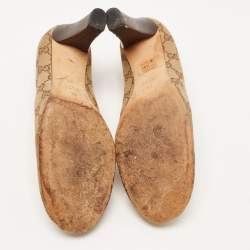 مملوكة مسبقًا Gucci Beige/Brown GG Canvas Studded Interlocking G Pumps Size 39