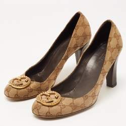 مملوكة مسبقًا Gucci Beige/Brown GG Canvas Studded Interlocking G Pumps Size 39