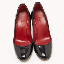 Pre Owned حذاء كعب عالي غوتشي جلد لامع أحمر نعل روكي مقدمة مستديرة مقاس 40