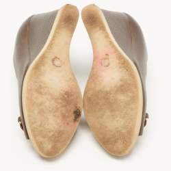 Pre Owned Gucci Olive Green Leather Pee Toe Wedge Pumps Size 38