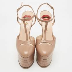 مملوكة مسبقًا Gucci Brown Leather Angel T Strap Platform Pumps Size 37.5