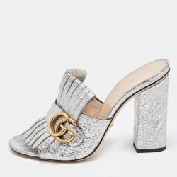 مملوكة مسبقًا Gucci Silver Crinkled Leather GG Marmont Fringed Mules Size 37