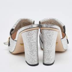 مملوكة مسبقًا Gucci Silver Crinkled Leather GG Marmont Fringed Mules Size 37