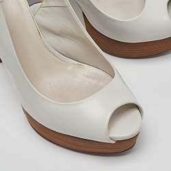 Gucci White Leather Wooden Wedge Slingback Sandals Size 37.5